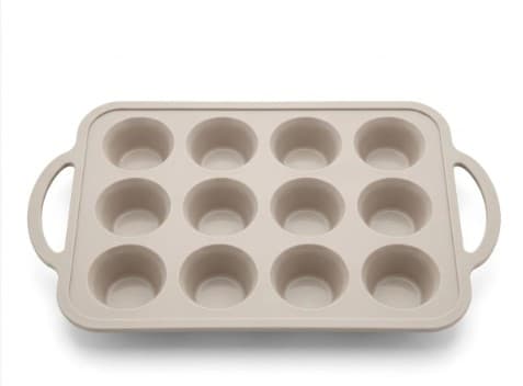 MOLDE DE SILICONA DE 12 CUP CAKES CON BORDE DE METAL FIRME 37.5X22.5 CM