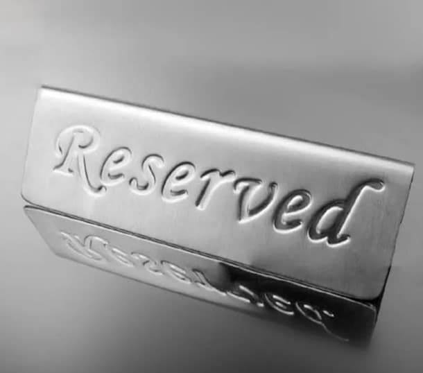 SEÑALIZADOR DE RESERVADO 12X4.2X3.5CM