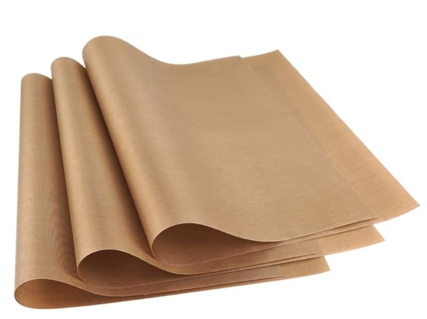 TAPETE PARA HORNEAR REUTILIZABLE COLOR CAFÉ 40x60 CM