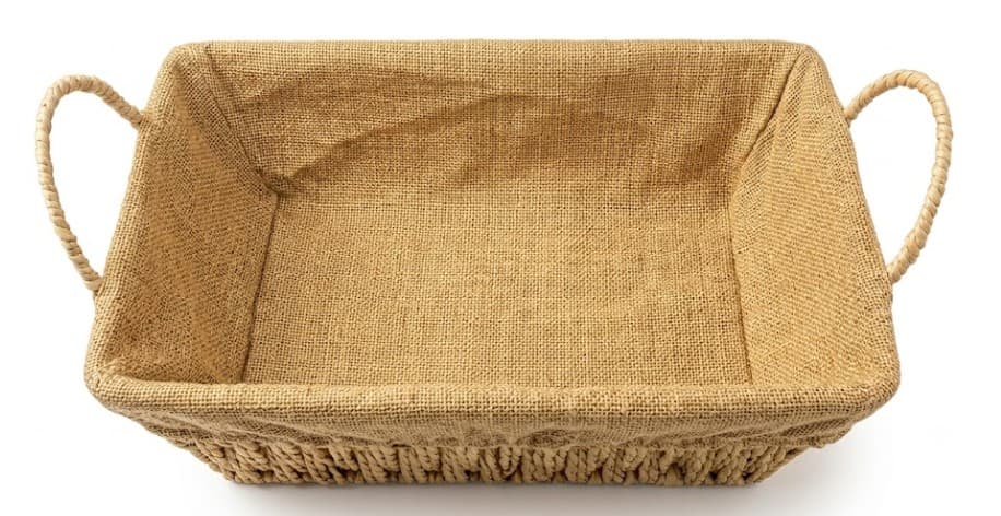 CANASTA TEJIDA RECTANGULAR CON ASAS CUBIERTA CON TELA MARRON CLARO 20X26CM