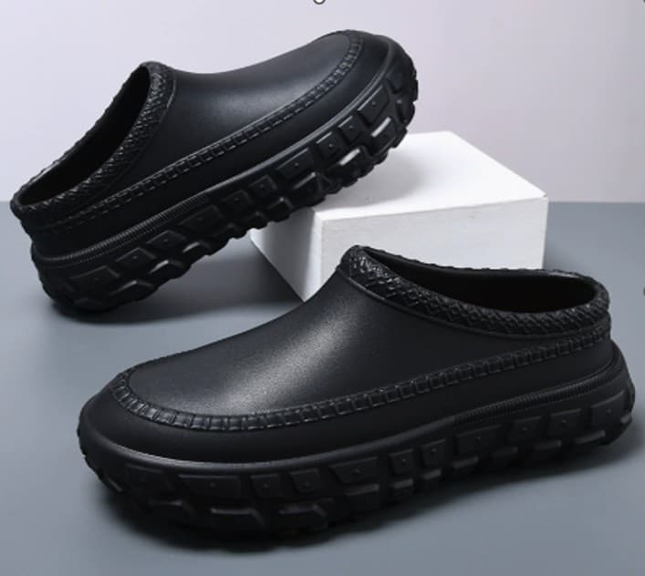 ZAPATO DE CHEF NEGRO CON SUELA ALTA TALLA:44-45