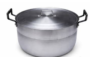 OLLA DE ALUMINIO CON TAPA  20 CM