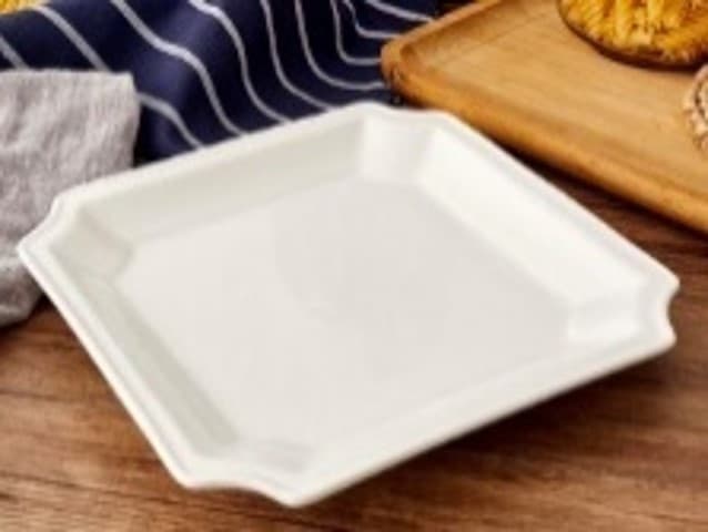 PLATO DE CERÁMICA CUADRADO BLANCO 8.5"