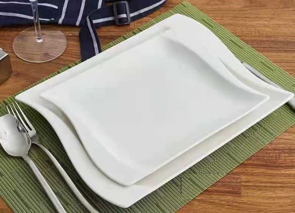 PLATO DE CERÁMICA CUADRADO BLANCO 12"