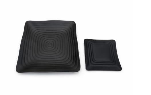 PLATO DE MELAMINA NEGRO CUADRADO 23.5x23.5x2.5CM/9.5