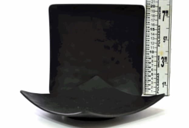 PLATO DE MELAMINA NEGRO CUADRADO 8"