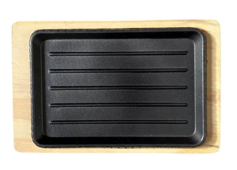 PLATO DE HIERRO RECTANGULAR CON BASE DE MADERA 23 CM