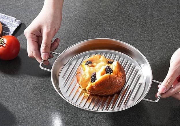 BANDEJA INOX CON ASAS DE 20 CM